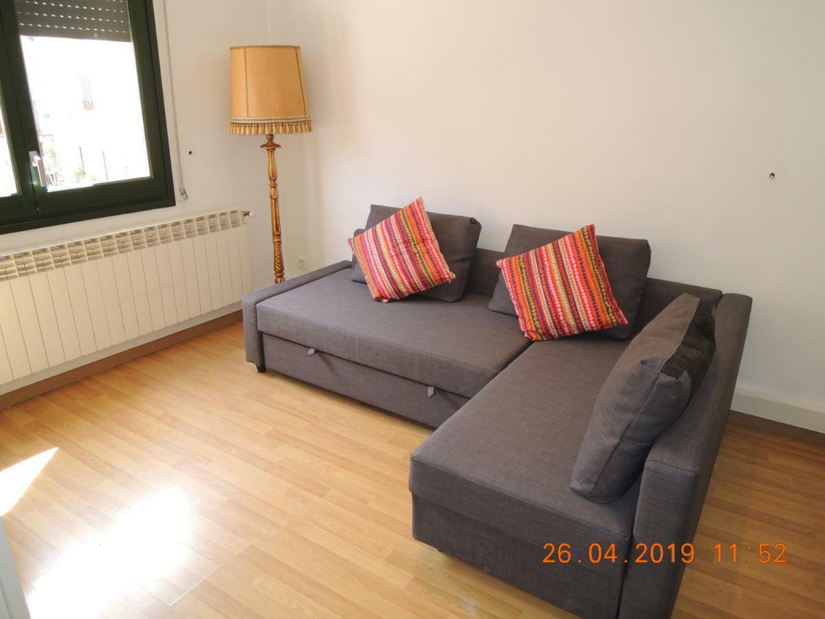 Apartament Jasmine Apartment Besalu Bagian luar foto