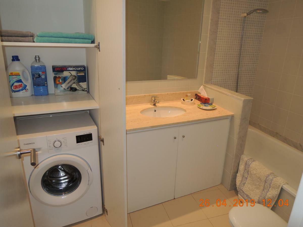 Apartament Jasmine Apartment Besalu Bagian luar foto