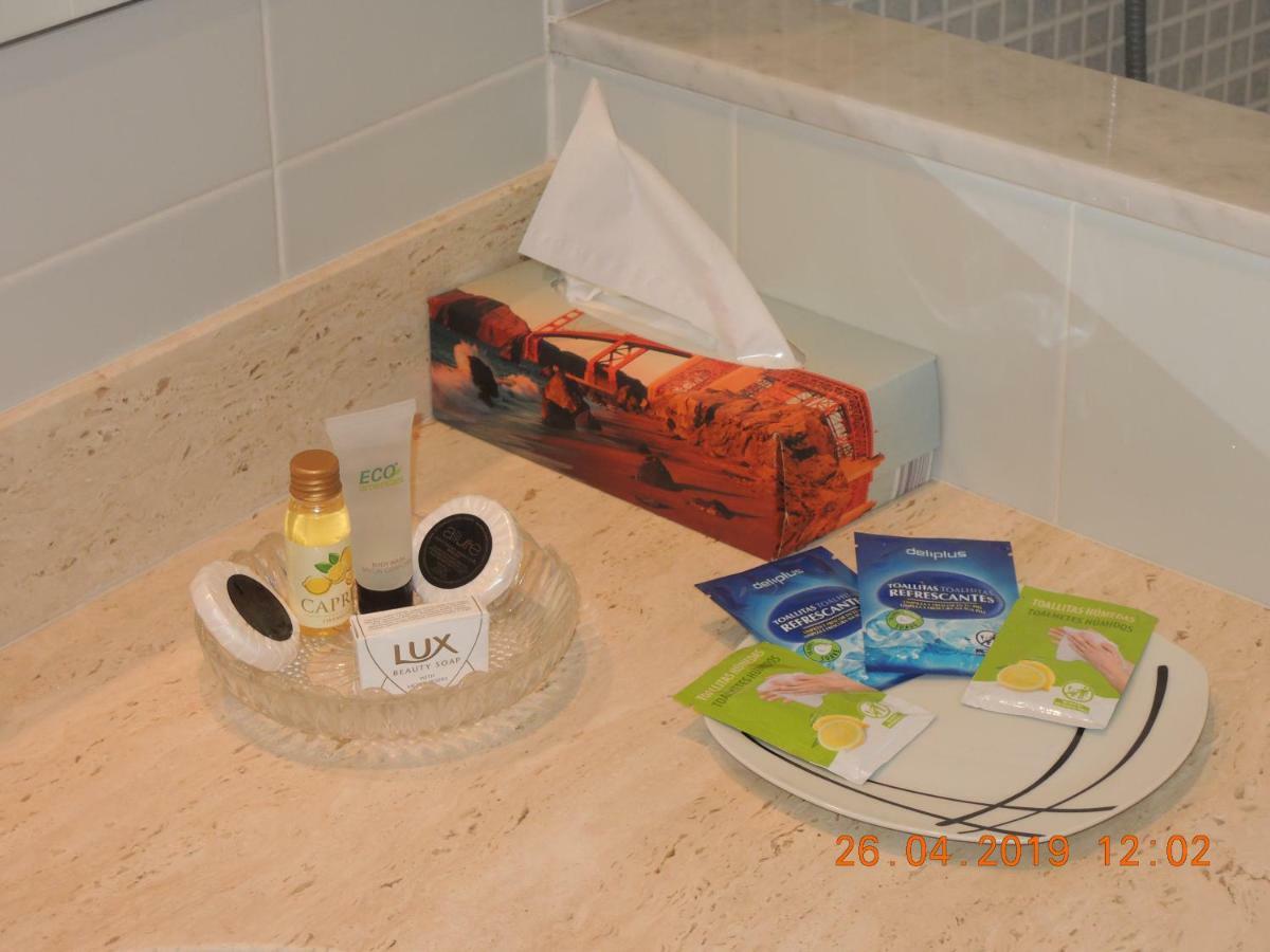 Apartament Jasmine Apartment Besalu Bagian luar foto