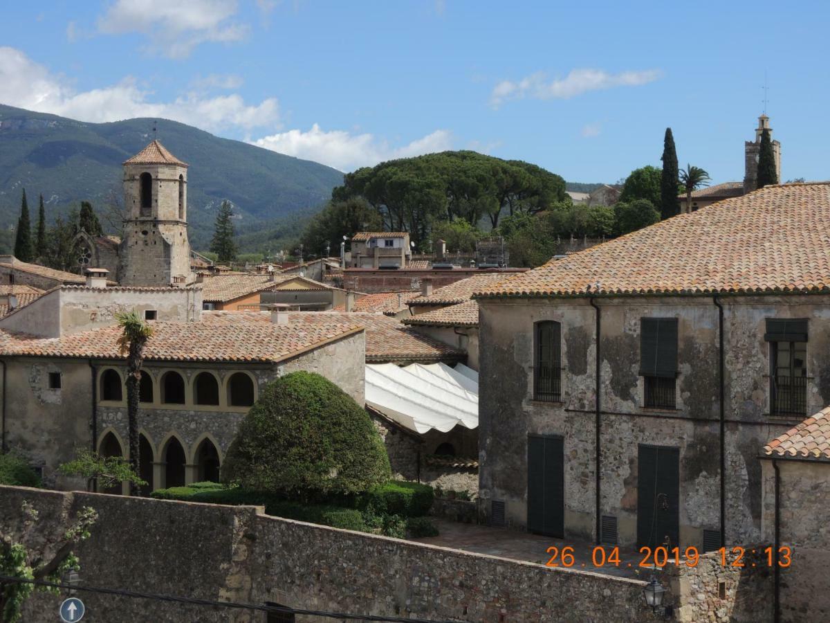 Apartament Jasmine Apartment Besalu Bagian luar foto