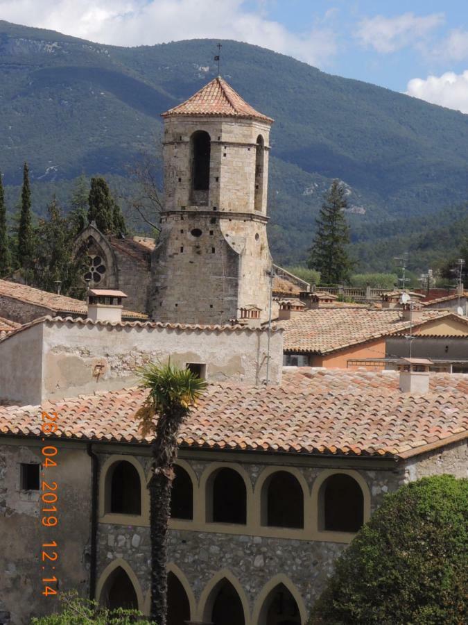 Apartament Jasmine Apartment Besalu Bagian luar foto